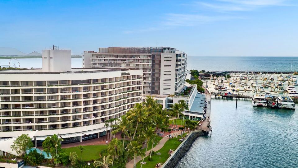 Hilton Cairns