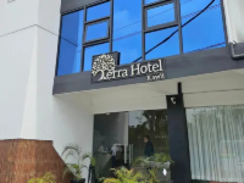 Terra Hotel Kawit โรงแรมในคาวิเต