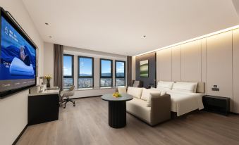 Baoshan Longyang District Hengbang Building Atour Hotel