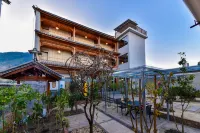 There is a worry-free inn by the sea (Erhai store) Hotel in zona Longshoucheng Relic Site