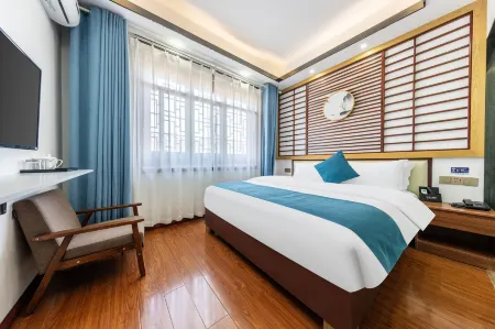 Shiheyuanfang River View Homestay (Fenghuang Tuojiang Yunqiao)