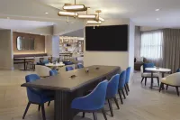 Kingston Marriott Hotel - bar