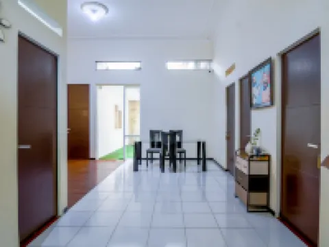 Dhome by Riana Hotels in Pakis