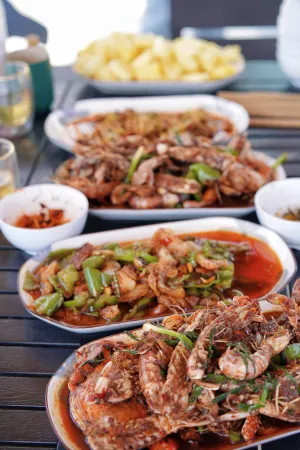 Fangpo Village, Xuwen County, Zhanjiang City Отели рядом с достопримечательностью «Denglou Cape»