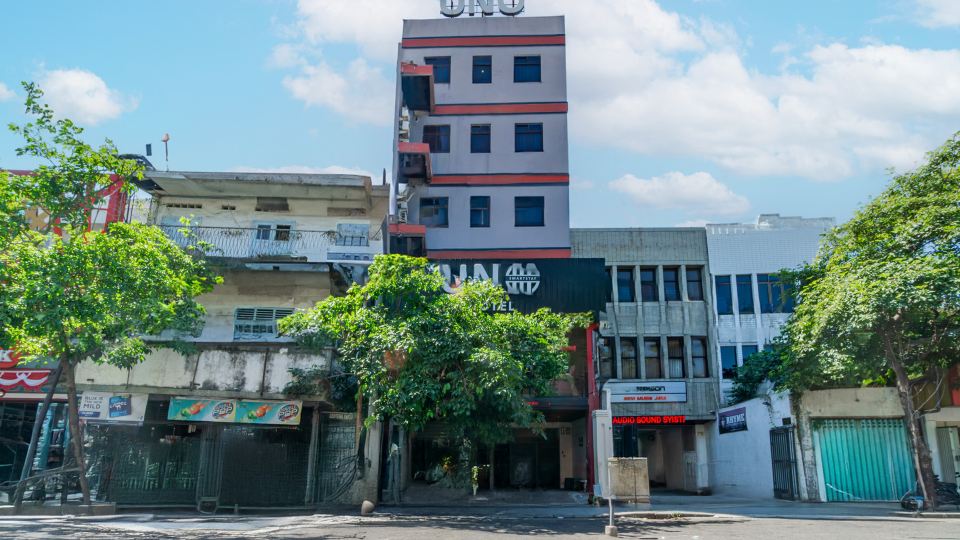 Hotel O Genteng Near Genteng Market Formerly Uno Hotel