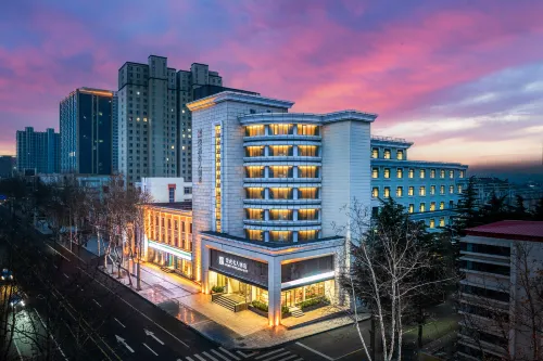 Rongcheng Celebrity Hotel (Rongcheng High Speed Rail Station Shop)