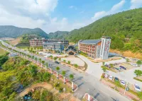 Senhuxi Wenquan Homestay (Gupo Mountain Distribution Center) 십팔수 생태관광지 주변 호텔