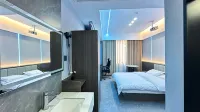 725 Esports Hotel