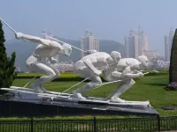 Xinghai · Yundingyue Holiday Homestay (Xinghai Square) - วิวภูเขา