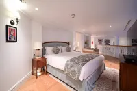 21 High Street Residence by the Torch