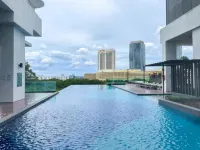 Midvalley Southkey Mosaic Suite by Nest Home