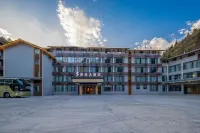 Liquan Hotel Hotels in Zhongzha Furrow Luneng Resort