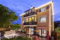 Past To Future Hotéis em 