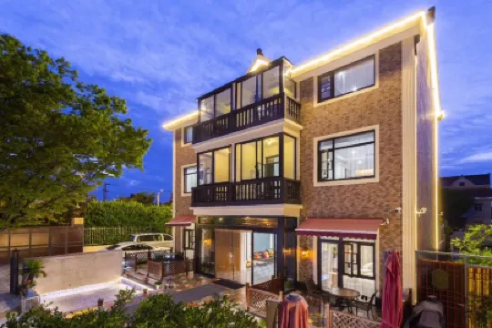 Past To Future Homestay (Shanghai International Resort)