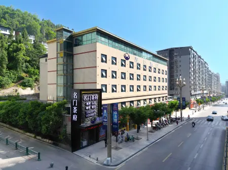 Manzhou Hotel