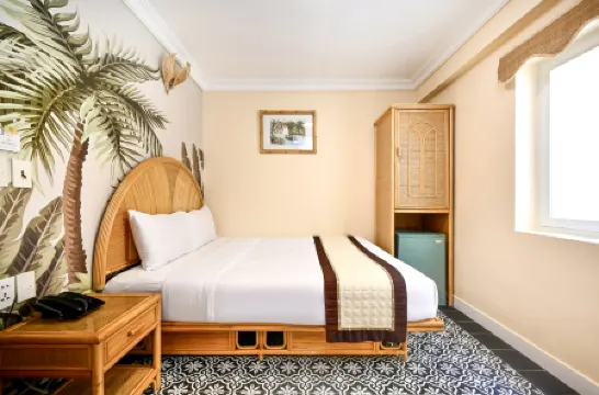 SPRING HOUSE HOTEL Отели рядом с достопримечательностью «Улица Пхам Нгу Лао»