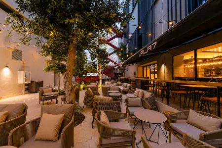 The NINE Lifestyle Experience Отели рядом с достопримечательностью «Ванны Антония Карфагенского»