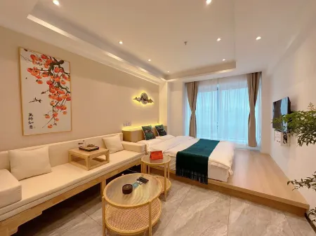 Home UP Huayi Selected Hotel (Ji'an Daji Guitar Square Branch) Отели рядом со станцией Ji'an Railway Station