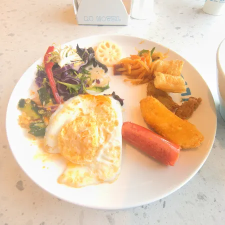 Home Inn 4.0 (Yining Liuxing Street Airport Branch)