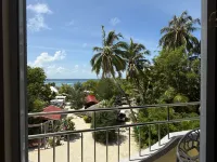 Noah Private Beach House Hotels in Huraa