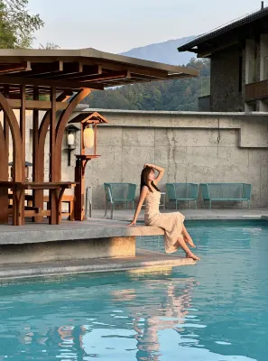 Yuezhi Yunshen Resort Hotel