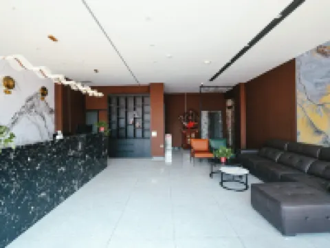 Huayue Hotel Hoteles en Ningxian