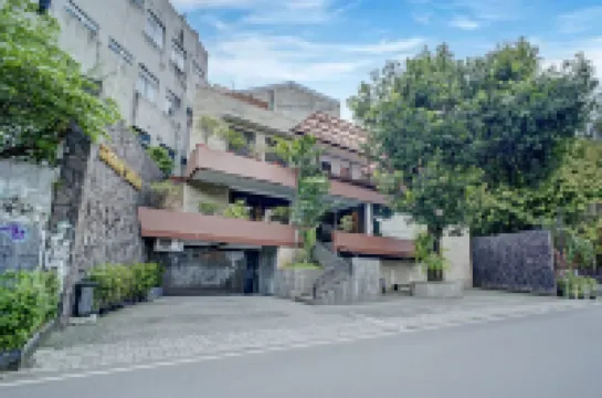 Collection O near MRT Cipete Raya formerly Terogong Sembilan Hotels in South Jakarta