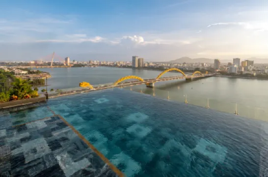 Caro Premium Danang Hotel Hotels near Dragon Bridge