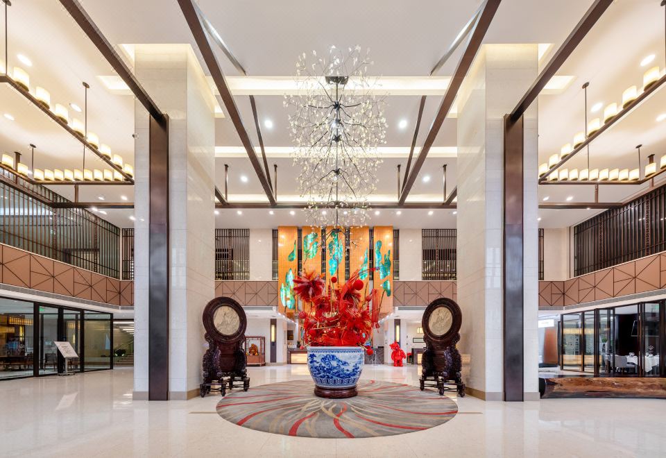 3. 홀리데이 인 유..