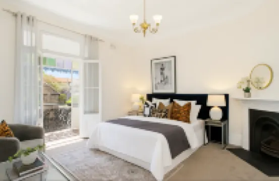 The White House Sanctuary Hotels near Juniper Hall