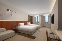 Hilton Garden Inn Urumqi Railway Station - balcony