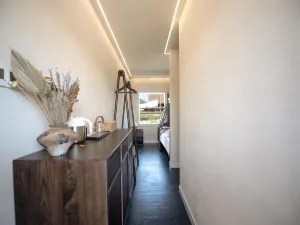 Big Pineapple  | Vintage French Snow Mountain View Resort Homestay (Kanas Scenic Area Branch)