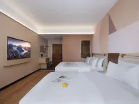 Xishuangbanna Jinghong Meicheng • Riverside Guanlan|XiShuangBanna Hotel (Songkran Plaza) Hotels near Jiangbian Night Market