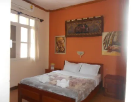 ルアンパバーン マニチャンヴィラ ルアンパバーン朝市周辺のホテル