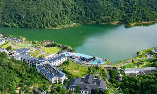 Shaoguan Ruyuan Lanshanyuan LN Dongfang Hot Spring Hotel