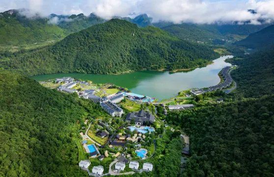 韶關乳源藍山源嶺南東方温泉酒店