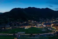 叄嶼·山野觀景民宿（西江千戶苗寨一號風雨橋店） 岔河苗寨附近的飯店