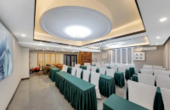 JAMES JOYCE Coffetel (Xishuangbanna Jinghong Splashing Water Plaza Riverside Night Market)