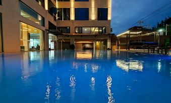 RoyaI Luxury Hot Spring HoteI