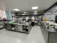 晋和越ホテル 鞏義（鞏義駅鄭州商学院） - 駐車場