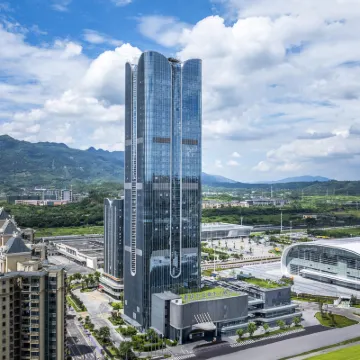 Howard Johnson China Communications Construction Plaza Chongqing Hotels near Locajoy