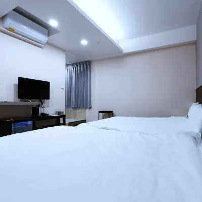 Kings Hotel Hotels near Yilan Station