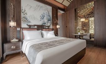 Qiling Hotel (Wujiaba Subway Station Wujiaba Central Park)