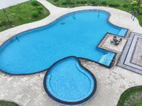 Datong Huangjing Century Hot Spring Hotel - Kolam Renang