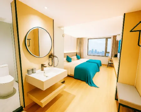 Snow Crystal Hotel Hotels in Daishan