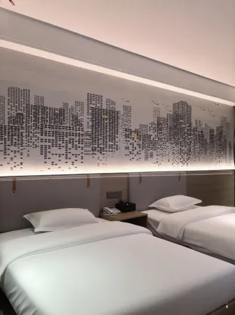 Zijinghua Business Hotel Отели рядом с достопримечательностью «Zhijiang Tianhou Temple»