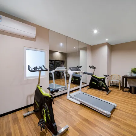 QIANNA HOTEL GLORIOUS (Xinxiang Vocational and Technical College Pingyuan Lake Campus Store)
