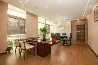 Xiaocheng Story Inn (Shanghai Railway Station Zhenping Road Subway Station) - Ostelli