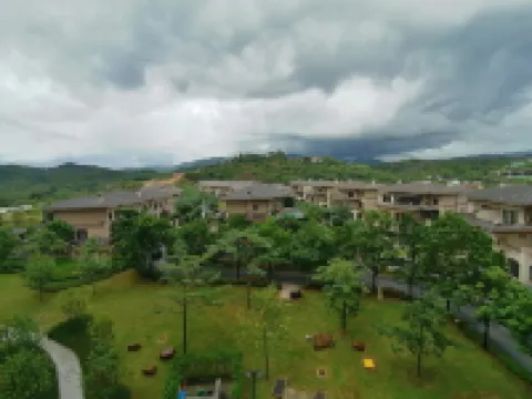 Boyue Apartment (Qingyuan Fogang Xilegu Wenquan Water World)