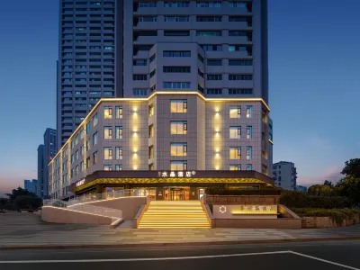 Qingdao 54 square Vientiane city orange Crystal hotel Hotels in QingDao Central Business Distric